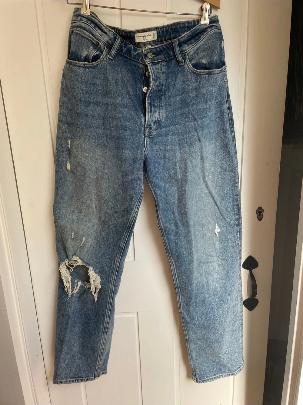 Abercrombie & Fitch Light Blue Boyfriend Jeans with Distressed Knee